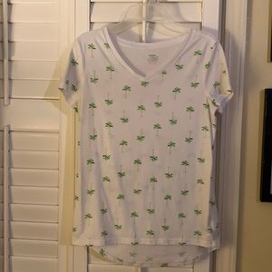 Old Navy v-neck girls top.